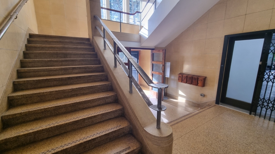 To Let Commercial Property for Rent in Woodstock Western Cape